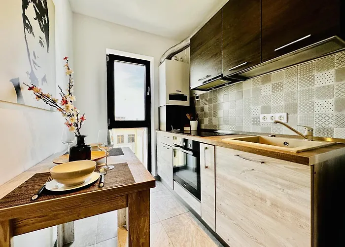 Maia Relax And Parking * Bucureşti